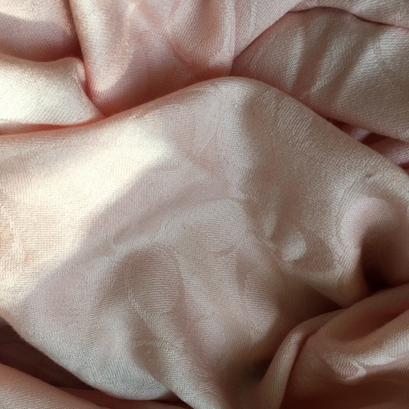 Coach Wool/Silk scarf - Picture 4 of 5